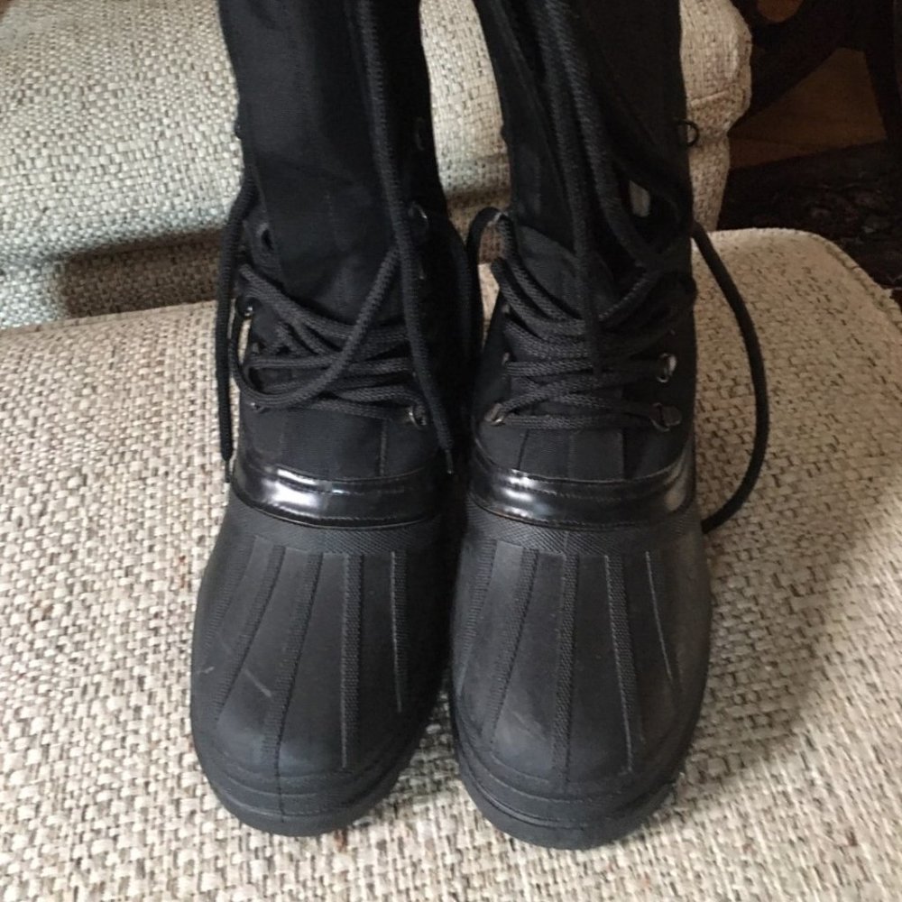 Gucci snow boots black